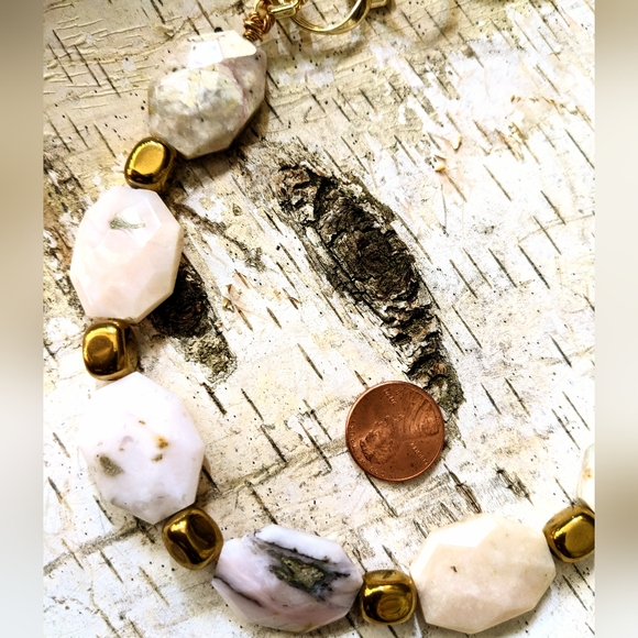 Natural Large Peruvian Pink Opal In Gold Plated Necklace - Picture 7 of 9